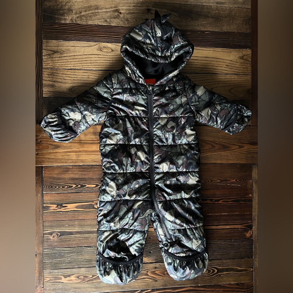 JOE FRESH • Camo Dino Bunting Suit infant warm abstract artsy light green brown